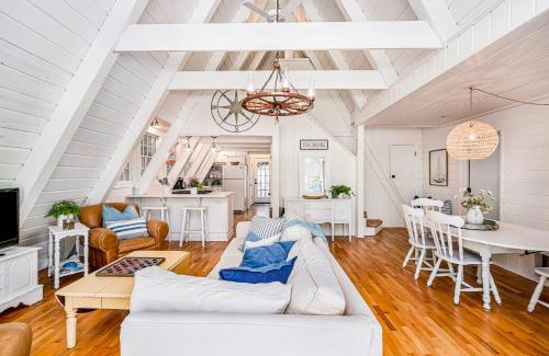 Charlevoix House | Mt McSauba A Frame Cottage