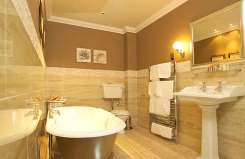 New Manali Villa | Mt View Villa in Manali for Holiday