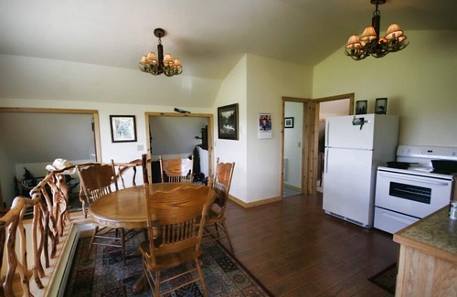 Livingston Cabin | MT Yellowstone River Retreat, by Chico Hot SpringsnCabin 1 bedroom 1 bathroom nn