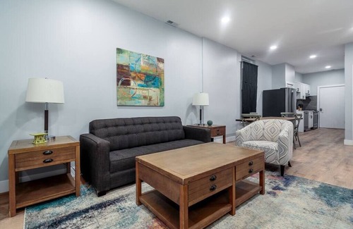 Old Town Apartment | MTM Fully Furnished Rental in Old Town - 2 beds