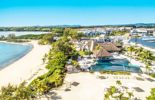 Roches Noires Apartment | 180 m² Apartment ∙ 3 bedrooms ∙ 6 guests