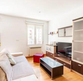 Milagrosa Apartment | MUI Pamplona
