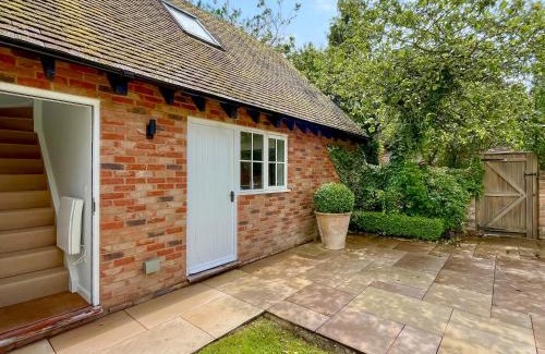 Shalbourne House | Mulberry Cottage - Casa Bonita