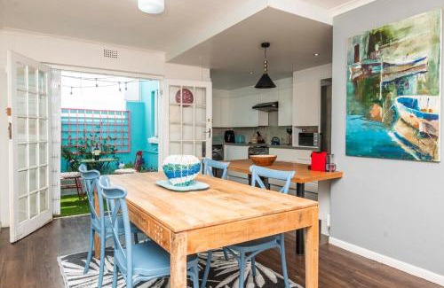 Bo'Kaap House | Multi-Level Skyline Sanctuary