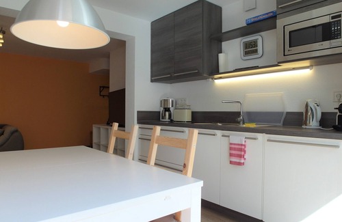 Munchen District Apartment | Munich Countryside Apartment C - S-Bahn train - nearby brewery village Aying