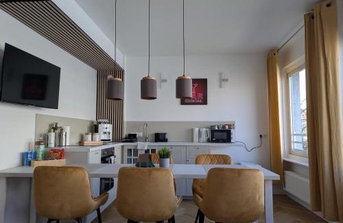 Munich City Centre Apartment | Munich Top Place direkt am Karlsplatz - Stachus 70 qm mit 2 Schlafzimmer Apartment Mila