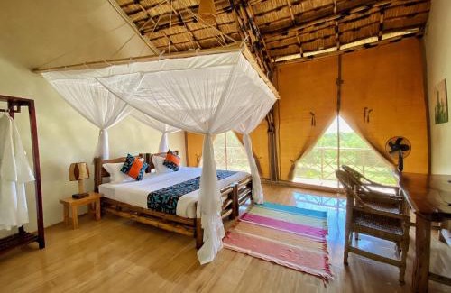 Paraa Cabin | Murchison Falls Bamboo Village
