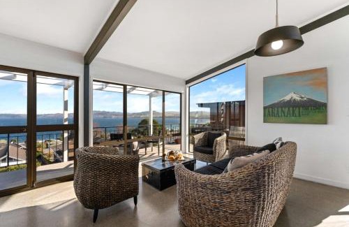 Hilltop House | Muritai House - Taupo