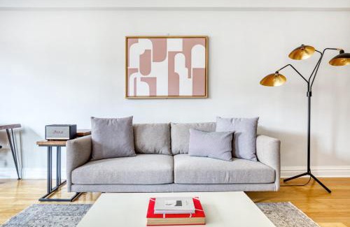 Midtown East Apartment | Murray Hill 1BR w Elevator Gym DM on 6 line NYC-624