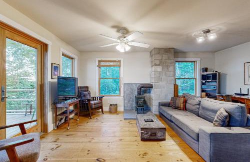 Round Pond House | Muscongus Sound Lookout
