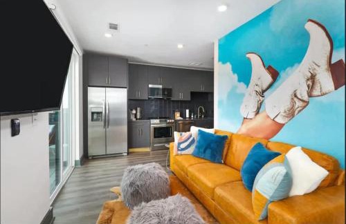 Rolling Mill Hill House | Muse- Morgan Wallen Speakeasy and Giant Balcony