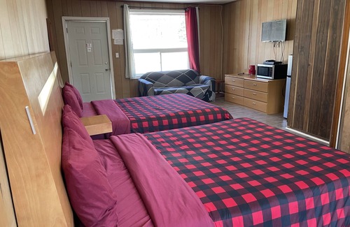 Gravenhurst Hotel | Muskoka Nights Motel