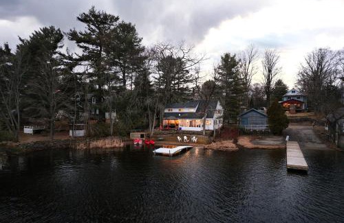 Bala House | Muskoka Waterfront Cottage - Moon River with HOT TUB