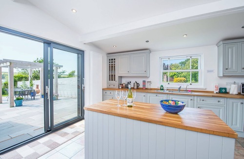St Ishmaels Cottage | Musselwick House, holiday property St Ishmaels, Near Dale, Sleeps 8, 4 bedrooms, bathrooms