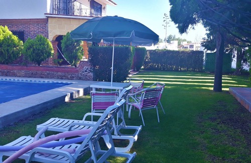 Tequisquiapan House | Espaciosa casa con alberca y asador en el Club de Golf Tequisquiapan