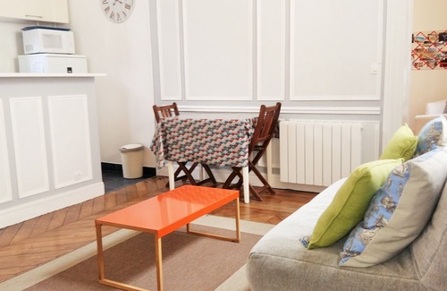 Notre-Dame Apartment | My Appart'à Versailles a charming two-rooms in the heart of Versailles