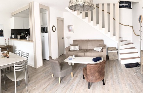 Saint-Gilles-Croix-de-Vie House | My house, feet in the water .
