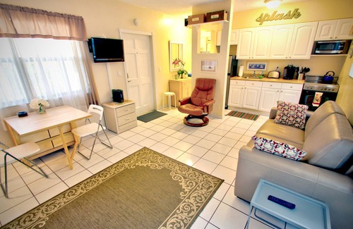 Hollywood Apartment | My Hollywood Beach Rentals B105. Steps to Beach. Pool and Free Parking