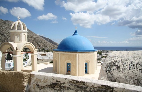 Firostefani House | My Rental Homes - Yosti Suite with panoramic pool and a heated outdoor Jacuzzi