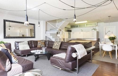 Sant Gervasi Apartment | My Space Barcelona 2 duplex for up to 20 people with private pool and garden