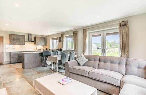 Blackburn Cottage | Mya Cottage