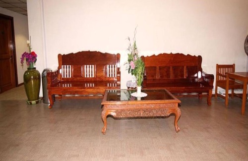 Mayangone Hotel | Myanmar Life Hotel