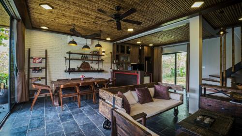 Ba Vi Villa | MyBinsu Villa - Venue Travel