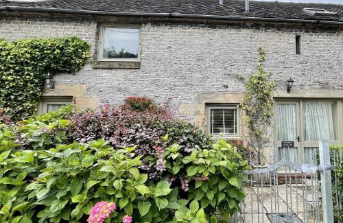 Crowdecote House | Mycock Cottage