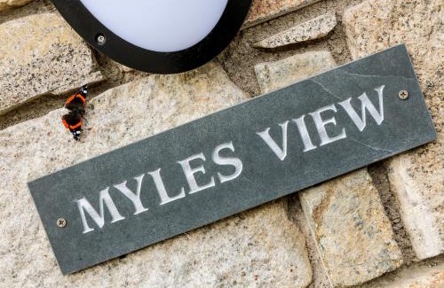 Pendeen House | Myles View