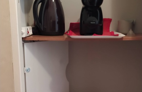 Municipio 5 House | Myra cottage 30sqm with garden 300m from the sea 5 minutes from the airport