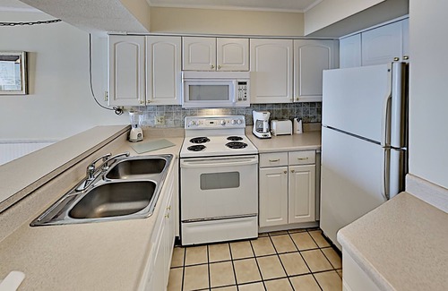 The Dunes Condo | Myrtle Beach Retreat | Ocean Views | Pool Access | SBC 1022