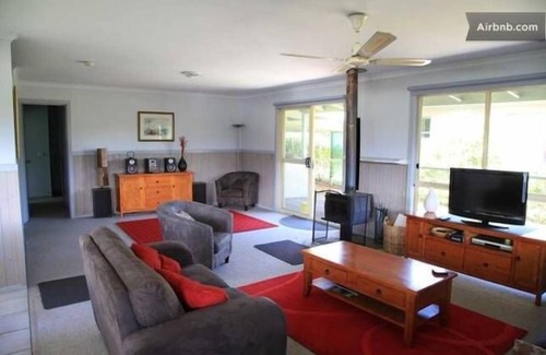 Tawonga South House | Myrtle Manor, Tawonga South