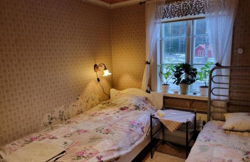 Stora House | Mysigt rum med lantligt läge i privat bostad med katter