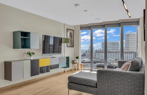 Stratford and New Town Apartment | MySquare One Bedroom Serviced Apartment in Stratford