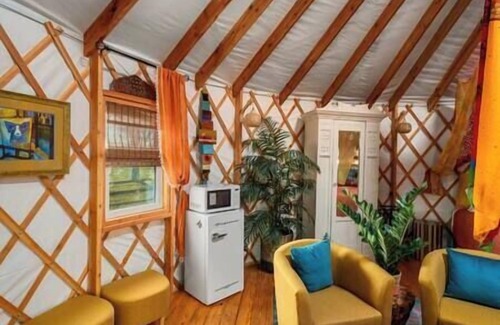 Woodway Apartment | Mystical Moroccan Yurt - Unit #5