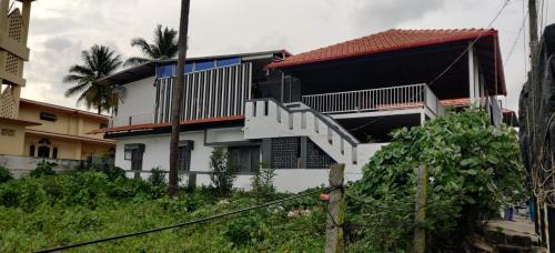 Kushalnagar Apartment | MysticGreens Guest House!
