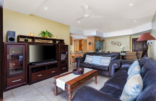 Shelly Beach Apartment | Mystique 4
