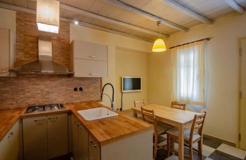 Ermoupoli House | MyYellowHome