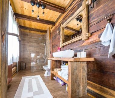 Vojnic House | Naša mala koliba