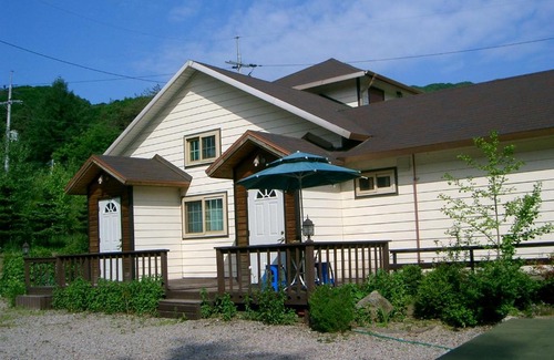 Bongpyeong Cabin | Nadeuri Pension
