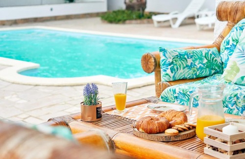 Les Tres Cales Villa | Naizan