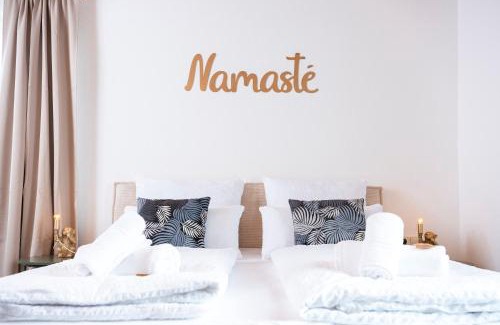 Bad Windsheim Apartment | NAMASTÉ Homes - Ferienwohnung mit Balkon & Carport