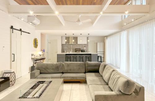 Aoshima Villa | Naminoma Blue 青島