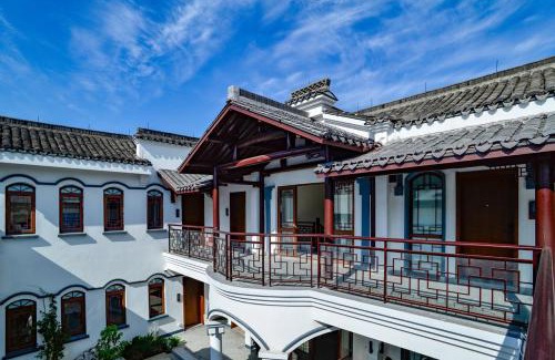 Nanxun Qu Hotel | Nanxun Boyang New Century Mingting Resort Hotel
