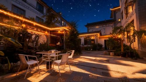 Dali Town House | Nanzhao Time-yard Retreat Boutique B&B Erhai Lake 南诏时辰闲庭高端民宿洱海店