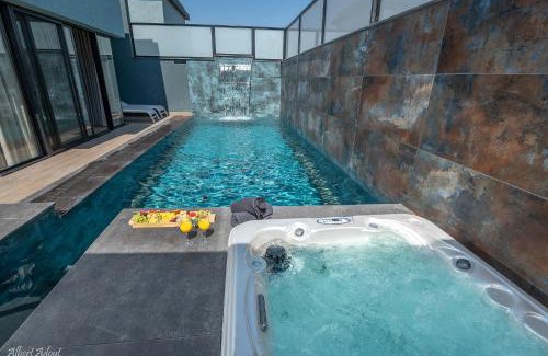 Elqosh Cabin | Naomi Boutique Suites