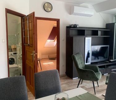 Heviz Apartment | Napfény Apartman