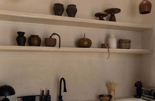 Zona Centro House | Narrativ Lofts -Lira- Mid Century Cozy Retreatn