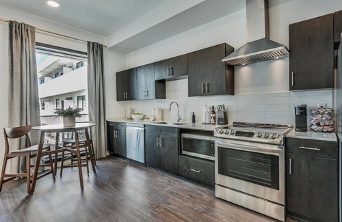 Edgehill Condo | Nashville Condo Gulch/Downtown-Walking Distance!