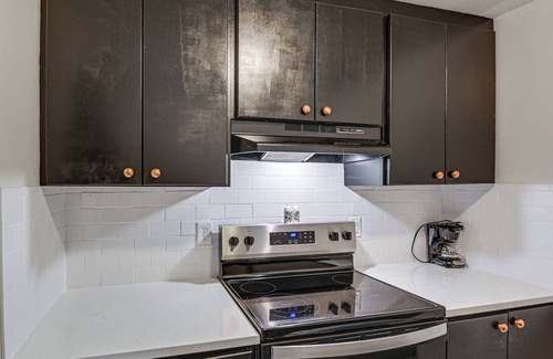 Sylvan Park Cottage | Nashville Cottage: 4 Mi to Dtwn!